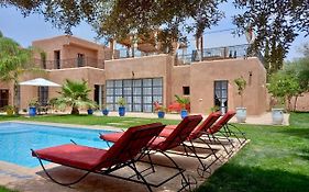 Villa Scil de luxe 3 Suites Piscine chauffée Hamam Jacuzzi extérieur avec vue sur l'Atlas 2 Parkings Privé